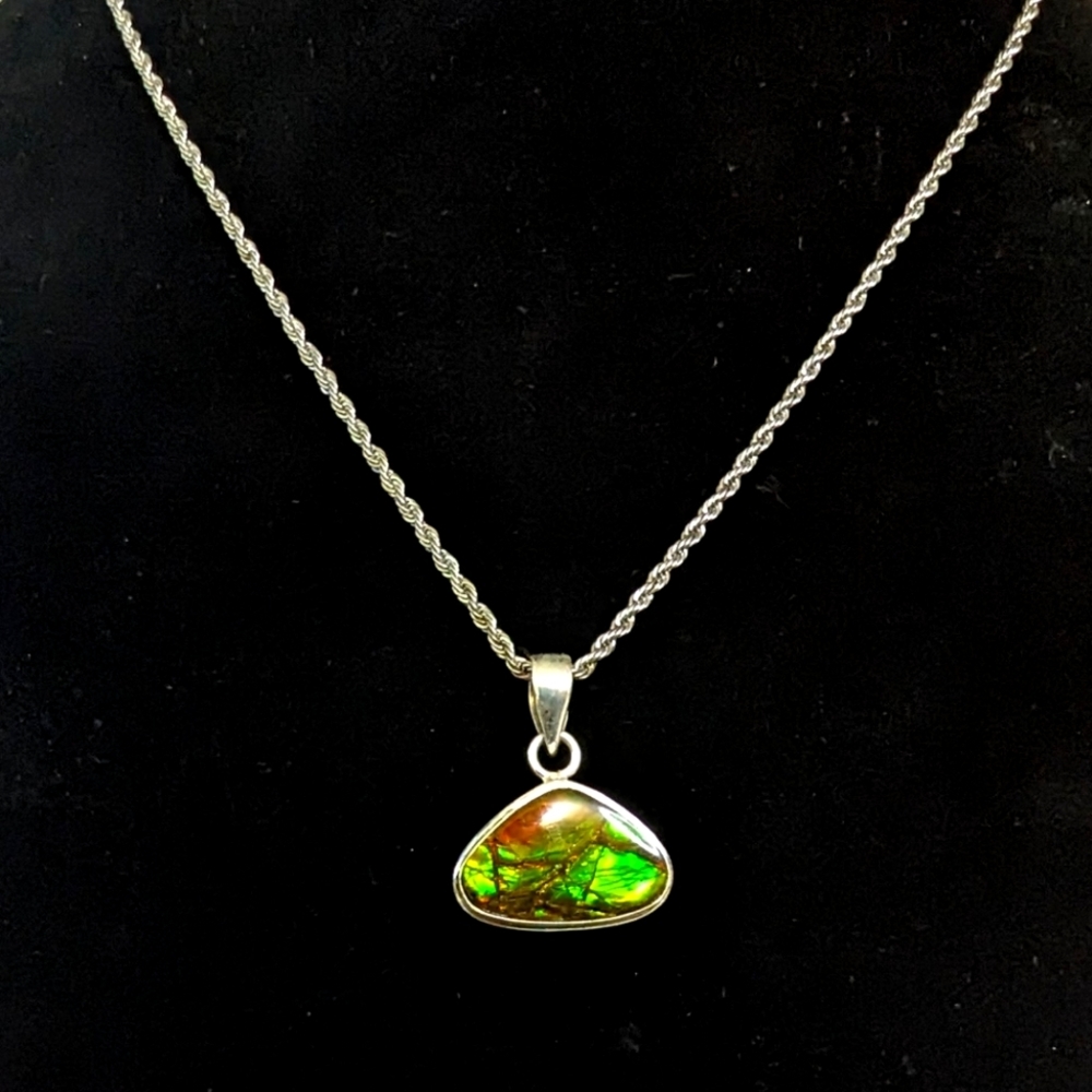 10 Carat Sterling Silver Ammolite Opal Pendant